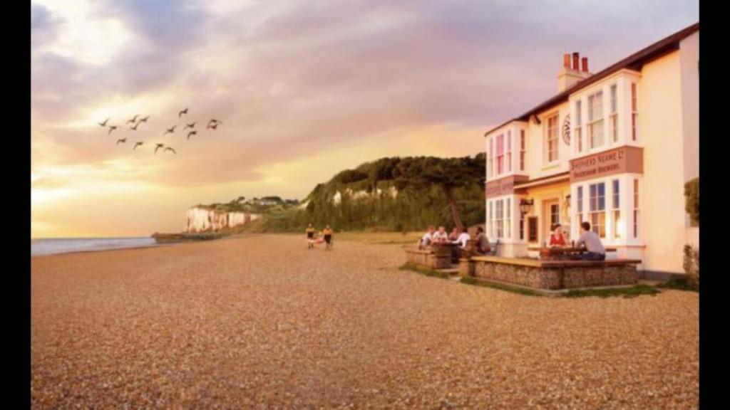 Foxes Sea Side Retreat Deluxe Chalet Is A Lovely Holiday Home Tucked Away On The Kent Coast Kingsdown (Deal) Exterior foto